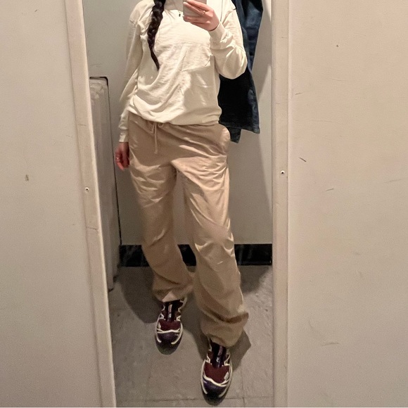 Aritzia TNA deploy parachute pants - S - humus beige - Picture 5 of 12